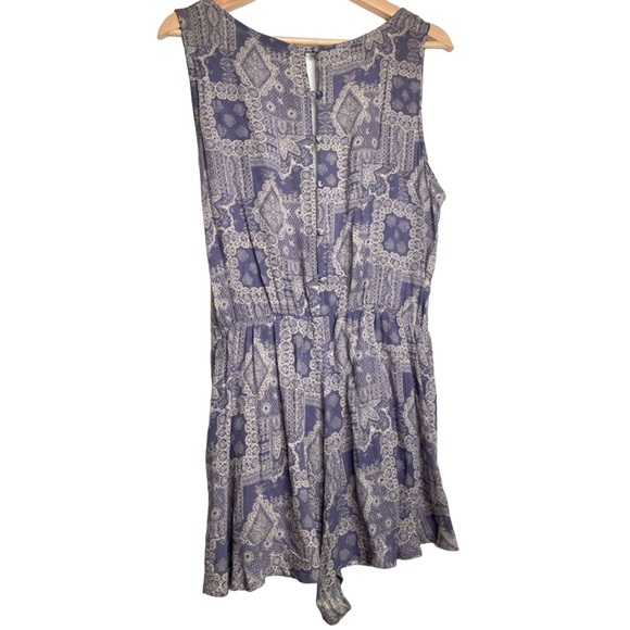 Sadie & Sage Womens Romper Purple Geometric Top Tie Waist Boat Neck Button M - Picture 2 of 11